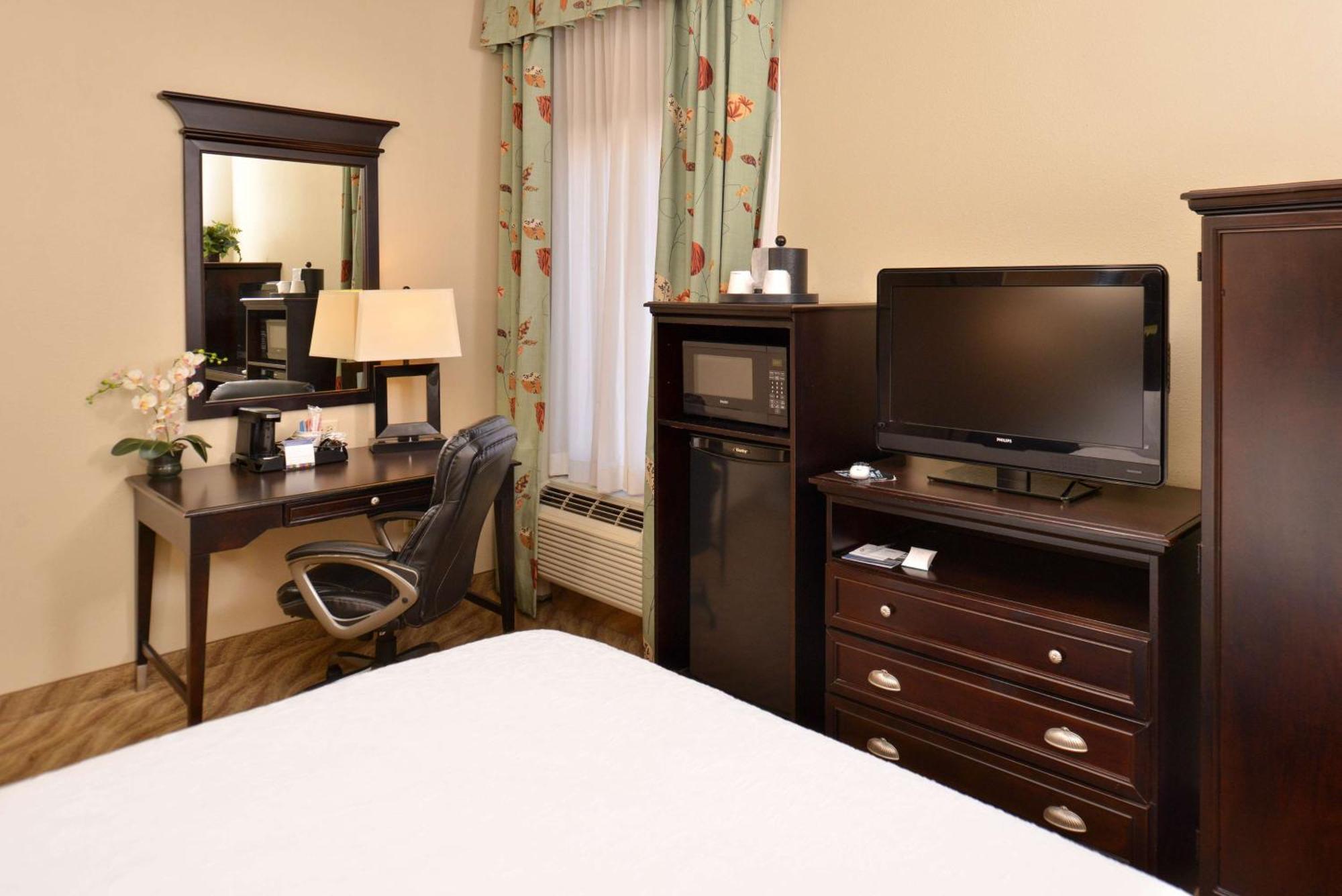 Hampton Horn Hotel